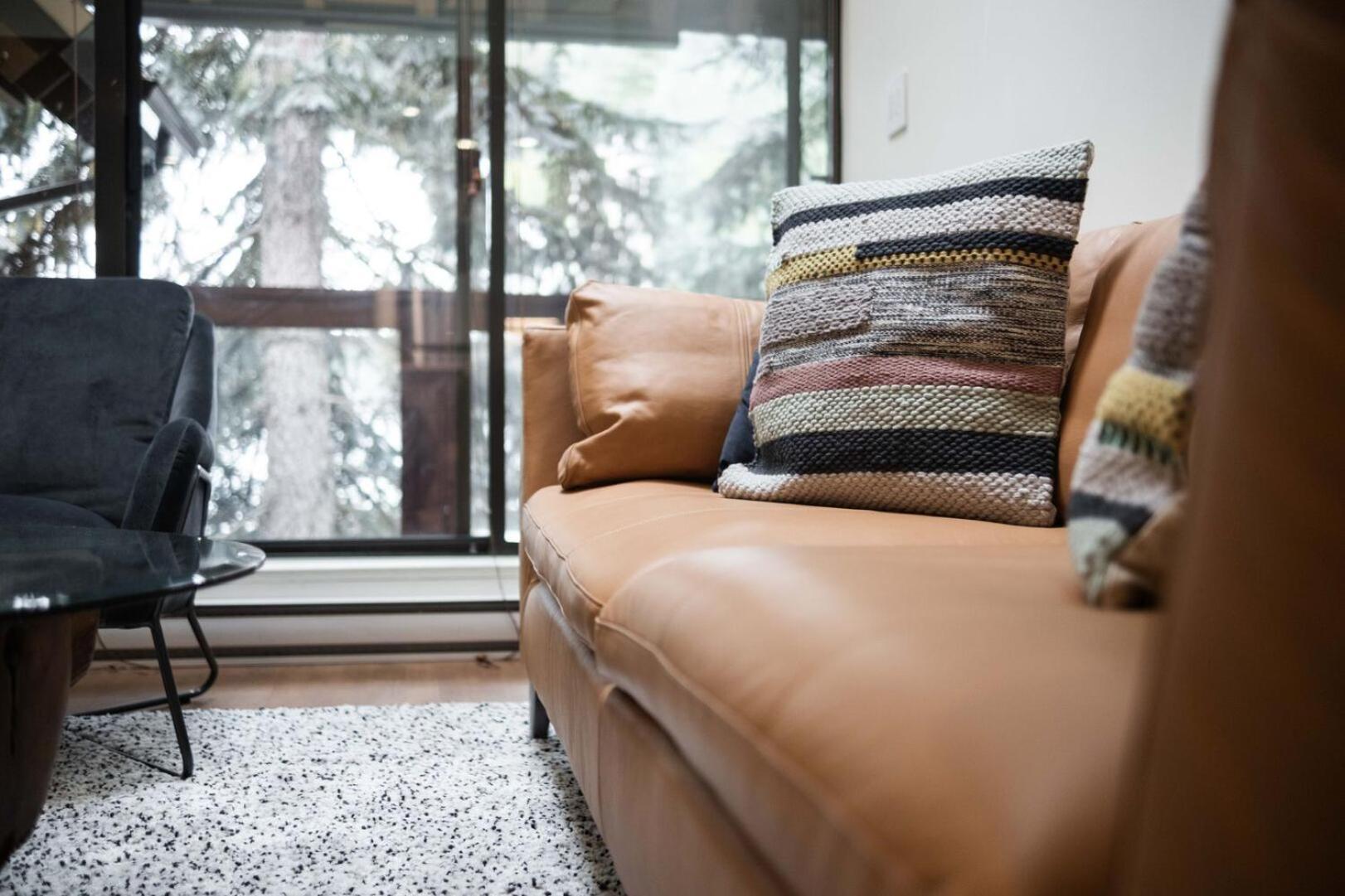 Snowberry By Outpost Whistler Villa Exterior photo